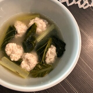 シンプル鶏団子と小松菜の味噌汁